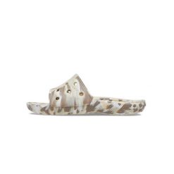 Klapki unisex Crocs Classic Marbled Slide. Brązowe klapki damskie Crocs, bez wzorów, z materiału, bez obcasa, bez zapięcia. Za 223.00 zł.