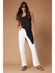 Trendyol Dżinsy - Straight fit - w kolorze białym rozmiar: 34. Białe jeansy damskie Trendyol, z podwyższonym stanem. Za 109.95 zł.