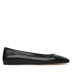 Baleriny MICHAEL Michael Kors. Czarne balerinki damskie MICHAEL Michael Kors, bez wzorów, ze lnu. Za 439.99 zł.