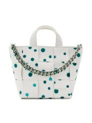 Desigual Torebka 24SAXP60 Biały. Białe torebki klasyczne damskie Desigual, ze skóry, bez dodatków. Za 379.99 zł.