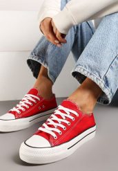 Czerwone Casualowe Trampki na Platformie ze Sznurowaniem Ravathra. Czerwone trampki damskie Renee, bez wzorów, z materiału, bez zapięcia. Za 49.99 zł.