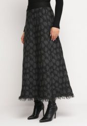 Czarna Trapezowa Spódnica Maxi z Frędzlami Sorffa. Czarne spódnice damskie Born2be, bez wzorów, eleganckie, maxi. Za 129.99 zł.