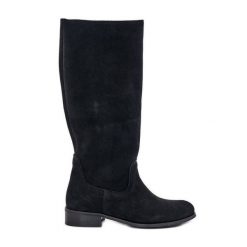 Lewski Shoes Zamszowe Kozaki Damskie Do Połowy Łydki Na Zamek Lewski 3616 Czarne. Czarne kozaki damskie z zamszu, bez obcasa, na płaskiej podeszwie, bez zapięcia. Za 585.90 zł.