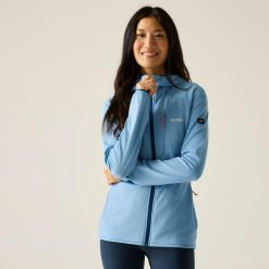 Damska bluza Kadley z kapturem i zamkiem błyskawicznym. Niebieskie bluzy damskie Regatta, bez wzorów, z elastanu, z kapturem. W wyprzedaży za 199.99 zł.