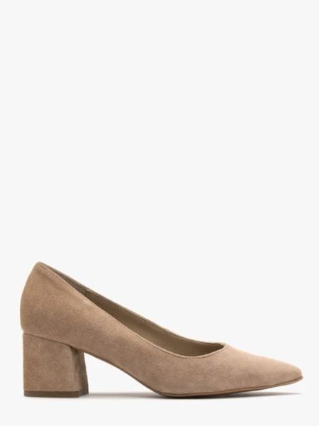 Beżowe czółenka na masywnym klocku. Brązowe czółenka damskie Ryłko, bez wzorów, z materiału, bez obcasa, na obcasie. Za 349.99 zł.