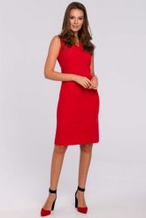 Klasyczna elegancka sukienka midi z dekoltem V czerwona. Czerwone sukienki damskie Sukienki.shop, bez wzorów, biznesowe, bez ramiączek. Za 209.00 zł.
