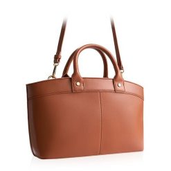 Klasyczna torebka damska MILEY BETLEWSKI® koniakowy. Białe torebki klasyczne damskie ze skóry ekologicznej, na ramię, bez dodatków. Za 159.99 zł.