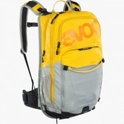 Plecak turystyczny rowerowy Evoc Stage 18L curry - stone 100203613. Żółte plecaki EVOC, bez wzorów. Za 571.99 zł.
