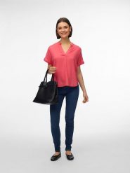 Vero Moda Bluzka w kolorze różowym rozmiar: XL. Różowe bluzki damskie Vero Moda, xl, bez wzorów, bez kołnierzyka, bez ramiączek. Za 60.99 zł.