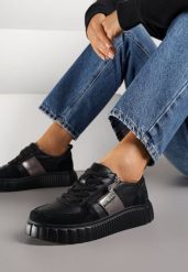 Czarne Sneakersy ze Skóry Naturalnej z Metalicznym Zdobieniem Zorentee. Czarne obuwie sportowe damskie Renee, z jeansu, bez zapięcia, trekkingowe. Za 179.99 zł.