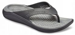 Japonki Dla Dorosłych Crocs Literide Flip. Czarne klapki damskie Crocs, bez wzorów, z materiału, bez obcasa, bez zapięcia. Za 139.99 zł.