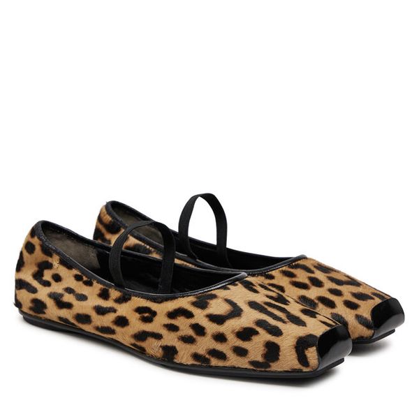 Baleriny Tory Burch. Brązowe balerinki damskie Tory Burch, bez wzorów. Za 1,459.00 zł.