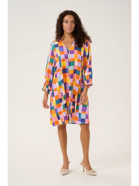 CULTURE Sukienka "Varla" ze wzorem rozmiar: XL. Sukienki damskie Culture, bez wzorów, z wiskozy, klasyczne, bez ramiączek. Za 161.34 zł.