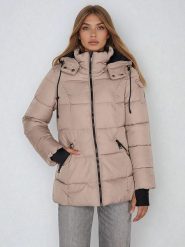 Steve Madden Kurtka zimowa w kolorze beżowym rozmiar: S. Brązowe kurtki damskie Steve Madden, na zimę, s, bez wzorów, z puchu, bez kaptura. Za 173.99 zł.