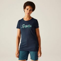 Koszulka turystyczna damska Fingal Stretch. Fioletowe bluzki damskie Regatta, bez wzorów, z elastanu, bez kołnierzyka, bez ramiączek. W wyprzedaży za 69.99 zł.