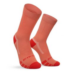 Skarpetki gravel Kolarstwo Siroko GS1 Tile. Czerwone skarpetki damskie SIROKO, bez wzorów, z tkaniny. Za 71.00 zł.
