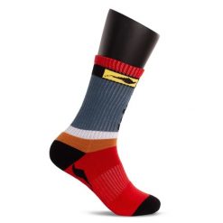 Skarpetki Softee Multidesign czerwone 35-38. Czerwone skarpetki damskie Softee, bez wzorów, z tkaniny. Za 126.99 zł.