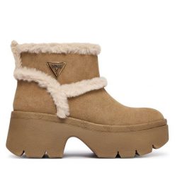 Botki Guess. Brązowe botki damskie Guess, bez obcasa, na słupku, bez zapięcia. Za 519.99 zł.