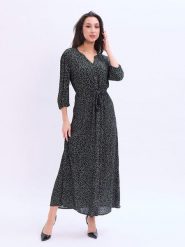 Marks & Spencer Sukienka w kolorze czarno-białym rozmiar: M. Białe sukienki damskie Marks & Spencer, bez wzorów, z wiskozy, bez ramiączek. Za 75.69 zł.