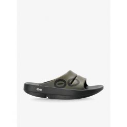 Klapki Oofos Ooahh Sport. Zielone klapki damskie oofos, bez wzorów, bez obcasa, bez zapięcia. Za 314.99 zł.