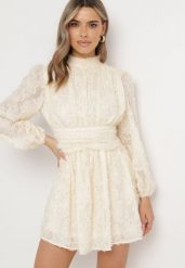 Beżowa Rozkloszowana Sukienka Koronkowa Mini Alatalo. Brązowe sukienki damskie Born2be, bez wzorów, z koronki, bez ramiączek. W wyprzedaży za 118.99 zł.