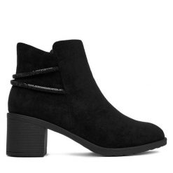 Botki Clara Barson. Czarne botki damskie Clara Barson, bez obcasa, na płaskiej podeszwie, bez zapięcia. Za 159.99 zł.