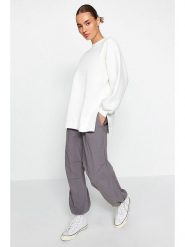 Trendyol Bluza w kolorze kremowym rozmiar: M. Brązowe bluzy damskie Trendyol, m, bez wzorów, bez kaptura. Za 83.42 zł.