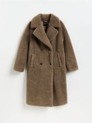 Płaszcz z imitacji baranka - brązowy. Brązowe płaszcze damskie Reserved, l, bez wzorów, bez kaptura. Za 399.99 zł.