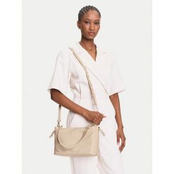 Torebka Tommy Hilfiger. Białe torebki klasyczne damskie Tommy Hilfiger, bez dodatków. Za 307.99 zł.