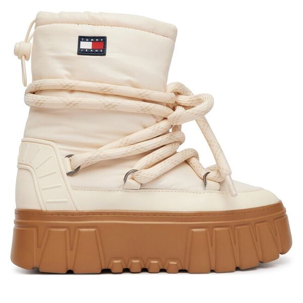 Śniegowce Tommy Jeans. Białe śniegowce damskie Tommy Jeans, z jeansu. Za 649.99 zł.