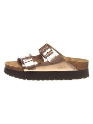 Papillio Skórzane klapki "Arizona" w kolorze miedzianym rozmiar: 40. Brązowe klapki damskie Papillio, bez wzorów, z otwartym noskiem, bez obcasa, bez zapięcia. Za 262.13 zł.