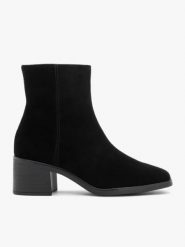 Czarne eleganckie botki ze skóry welurowej. Czarne botki damskie Ryłko, ze skóry, eleganckie, bez obcasa, na obcasie, bez zapięcia. Za 449.99 zł.