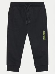 Coccodrillo Spodnie dresowe WC5120101VBA Czarny Regular Fit. Czarne spodnie dresowe chłopięce COCCODRILLO, z bawełny. Za 39.99 zł.