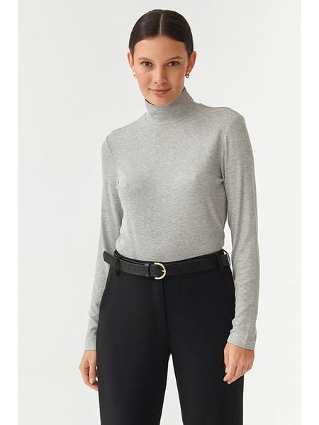 TATUUM Koszulka w kolorze szarym rozmiar: L. Szare bluzki damskie TATUUM, l, bez wzorów, bez kołnierzyka, bez ramiączek. Za 70.08 zł.