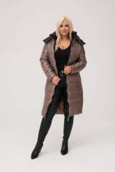 Pikowany ocieplony płaszcz / kurtka Vanessa w kolorze cappuccino XXL OVERSIZE JESIEŃ ZIMA. Kurtki damskie Moda Size Plus Iwanek, na jesień, s, bez wzorów, z poliesteru, bez kaptura. W wyprzedaży za 299.90 zł.