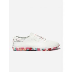Buty sportowe damskie TBS Confort. Białe obuwie sportowe damskie TBS, tenisowe. Za 426.60 zł.