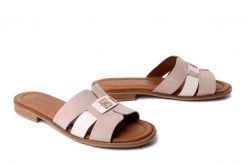 Artiker Relaks 58C2130 beige suede, klapki damskie. Brązowe klapki damskie Artiker Relaks, bez wzorów, ze skóry, bez obcasa, bez zapięcia. Za 194.90 zł.