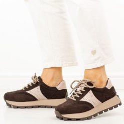 Brązowe skórzane sneakersy damskie Filippo Dp7976/26. Brązowe obuwie sportowe casual damskie Filippo, z dzianiny. Za 269.00 zł.