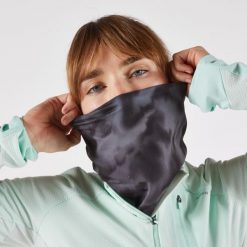 Komin do biegania Kiprun Warm+ ocieplany V2. Czarne kominy damskie KIPRUN, bez wzorów, z elastanu. Za 39.99 zł.