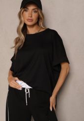Czarny T-shirt z Wiskozą o Fasonie Nietoperza Tanalitha. Czarne t-shirty damskie Renee, bez wzorów, z jeansu, bez kołnierzyka. Za 49.99 zł.