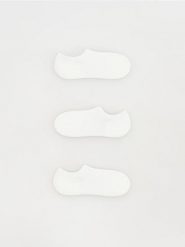 Skarpetki 3 pack - złamana biel. Skarpetki damskie Reserved, bez wzorów. Za 39.99 zł.