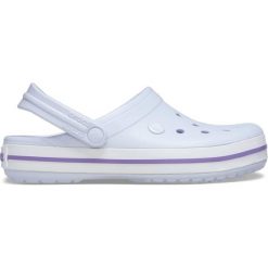 Chodaki sportowe damskie Crocs Crocband Flip. Białe obuwie sportowe damskie Crocs, bez zapięcia. W wyprzedaży za 229.00 zł.