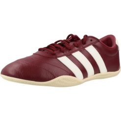 Buty ADIDAS JQ7242 Bordeaux. Czerwone obuwie trekkingowe damskie Adidas, ze skóry, bez zapięcia. Za 330.95 zł.