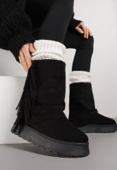 Czarne Botki w Stylu Śniegowców z Frędzlami i Cholewką Imitującą Nogawkę Sierafera. Czarne botki damskie Born2be, z jeansu, bez obcasa, na płaskiej podeszwie, bez zapięcia. Za 139.99 zł.