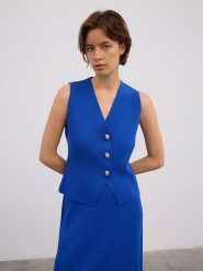 BGN Kamizelka w kolorze niebieskim rozmiar: 38. Niebieskie kamizelki damskie BGN, bez wzorów, prążkowane, bez kaptura. Za 116.95 zł.