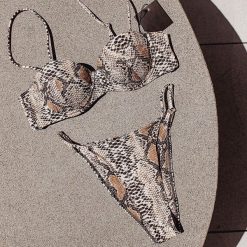 Dwuczęściowy strój kąpielowy wężowy wzór plaża basen Kathyrn. Bikini Intica, bez wzorów, z materiału. Za 149.00 zł.