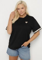 Czarny Bawełniany T-shirt o Kroju Oversize ze Zdobieniem przy Rękawach Milatia. Czarne t-shirty damskie Born2be, l, z aplikacjami, z bawełny, bez kołnierzyka. Za 49.99 zł.