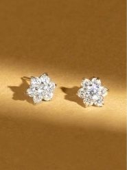 OR ÉCLAT Złote kolczyki-wkrętki "Le Messager Blanc" z cyrkoniami rozmiar: onesize. Szare kolczyki damskie Or Éclat, z cyrkonią, złote. Za 404.99 zł.