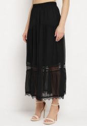 Czarna Spódnica Maxi o Rozkloszowanym Fasonie z Ozdobną Koronką Giadara. Czarne spódnice damskie Born2be, na co dzień, l, z aplikacjami, z koronki, maxi. Za 64.99 zł.