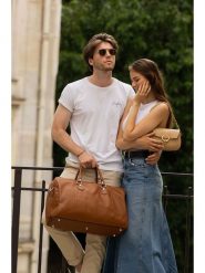 Victor & Hugo Paris Skórzana torba podróżna "Claude" w kolorze karmelowym - 49 x 30 x 20 cm rozmiar: onesize. Brązowe torby podróżne Victor & Hugo Paris, bez wzorów, z materiału. Za 478.99 zł.